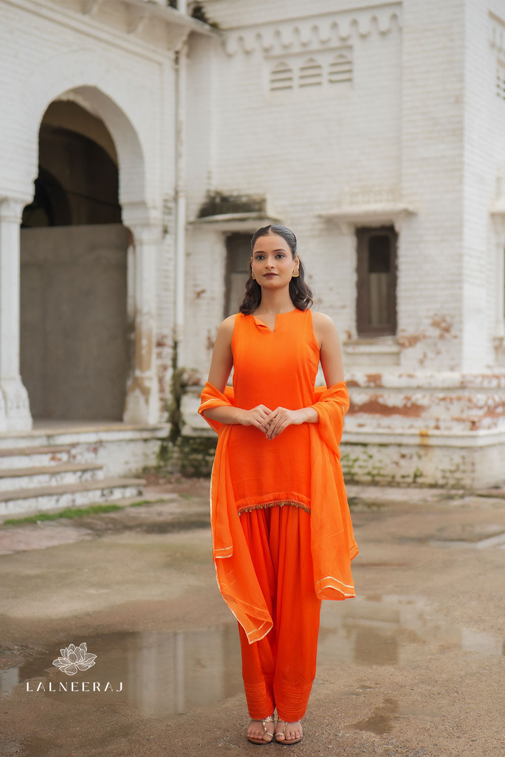 Sunehri solid Farshi Salwar Set