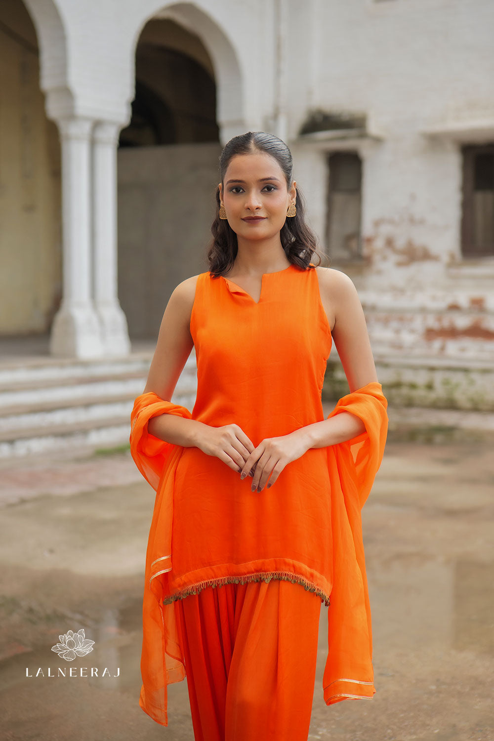 Sunehri solid Farshi Salwar Set