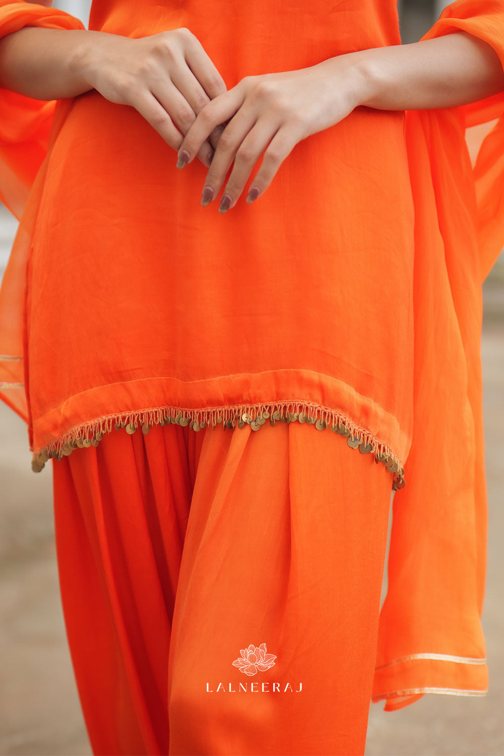 Sunehri solid Farshi Salwar Set