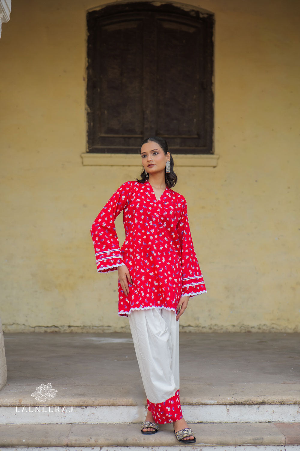 Phool Farshi Salwar Set - Red